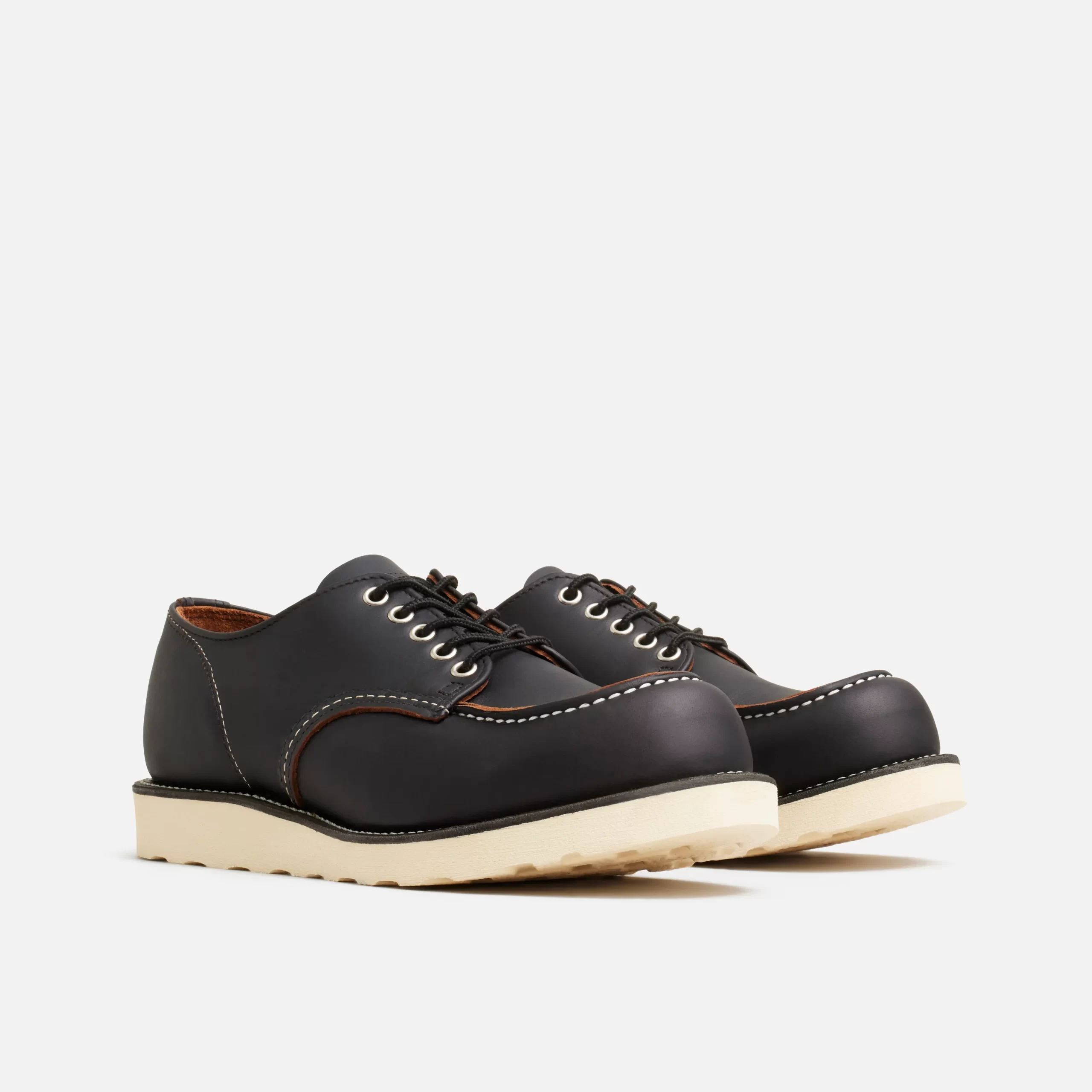 Shop Moc Oxford  Men's Oxford in Black Prairie Leather - Image 3